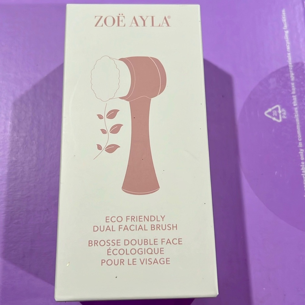 Dual Facial Brush.
